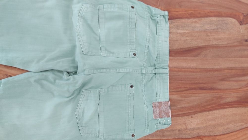 Calças de ganga verde sexo. Pull&Bear. Tamanho 40