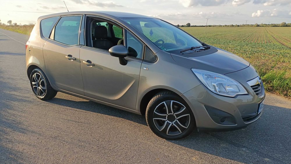 Meriva 1.4benz 101KM Klima Elektryka Tempomat PDCx2 Hak Bezwypadek
