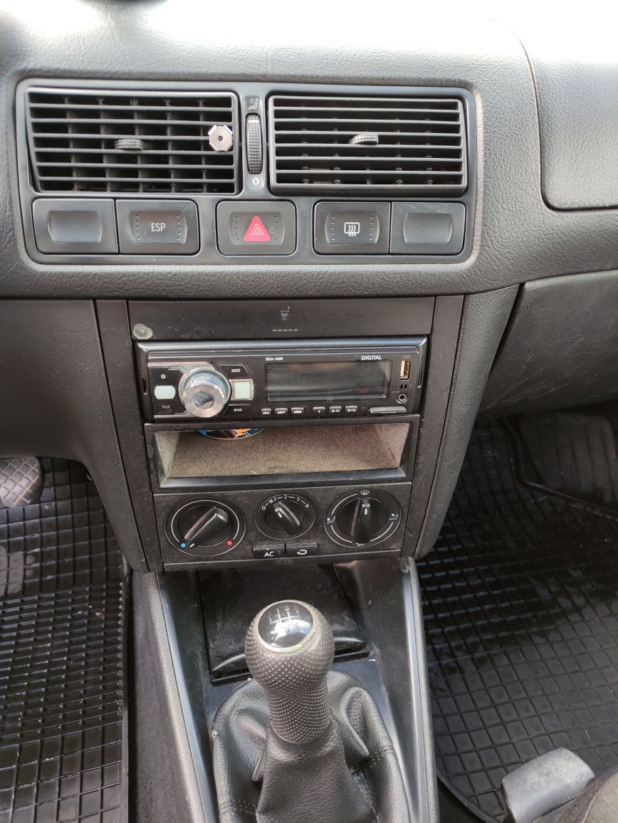 Volkswagen golf 4