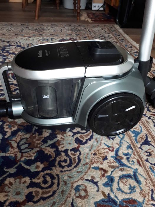 Odkurzacz bezworkowy Amica Akman 800w