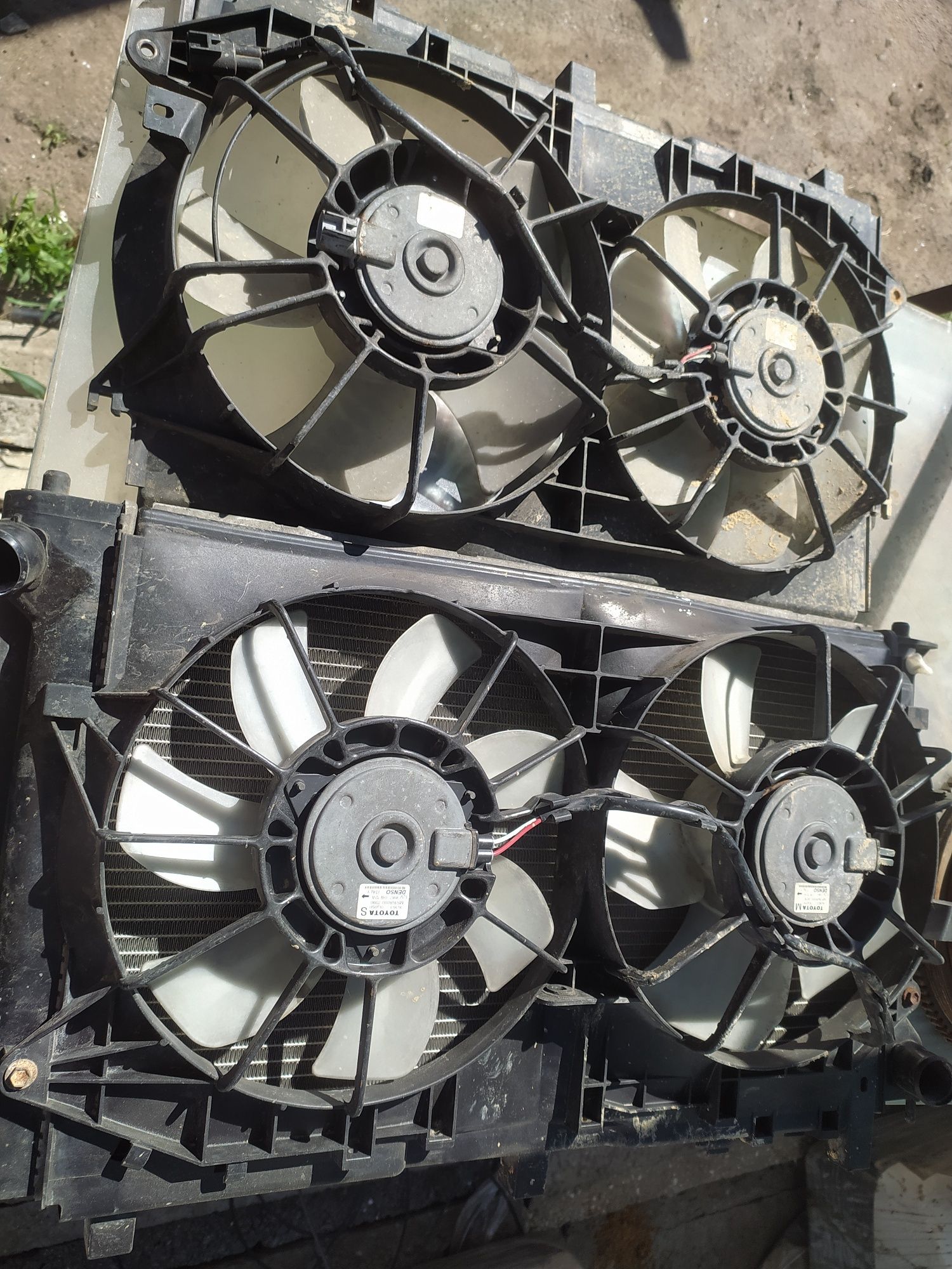 Продам вентиляторы и радиатор охлаждения toyota avensis дизель 2.0