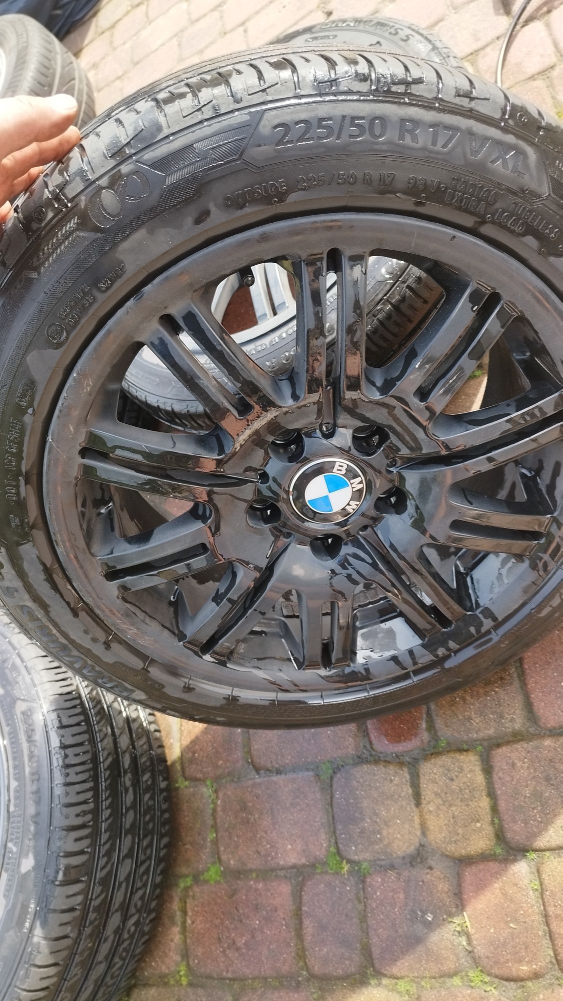 Felgi 17 BMW opony Barum 225/55R17 !!