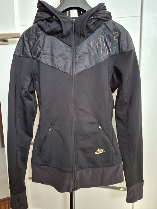 Кофта  чорного кольору Nike