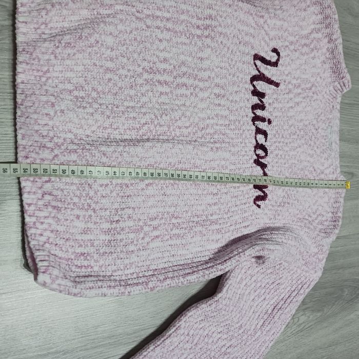 Sweter rozm. 146/152 dzianinowy znapisem unicorn