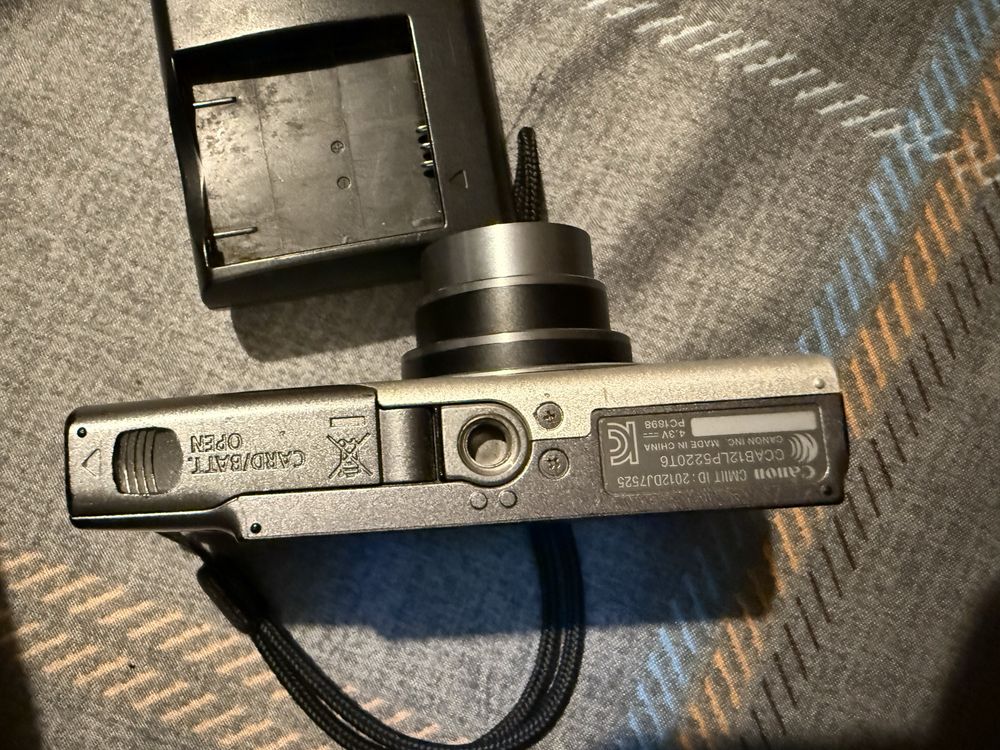 Aparat kompaktowy canon A3500is z wifi
