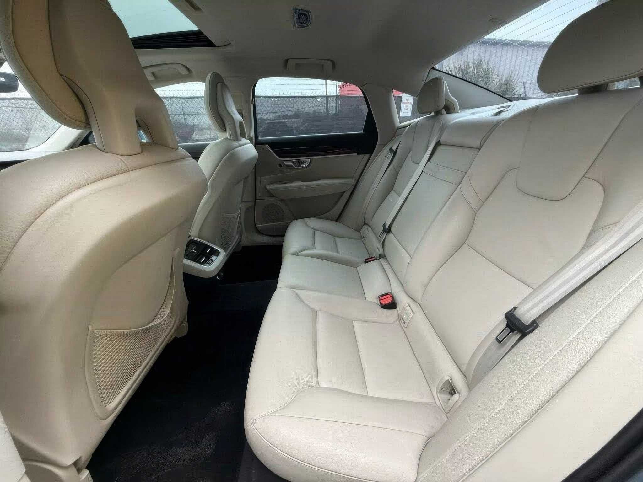 2017 Volvo S90 T5 Momentum