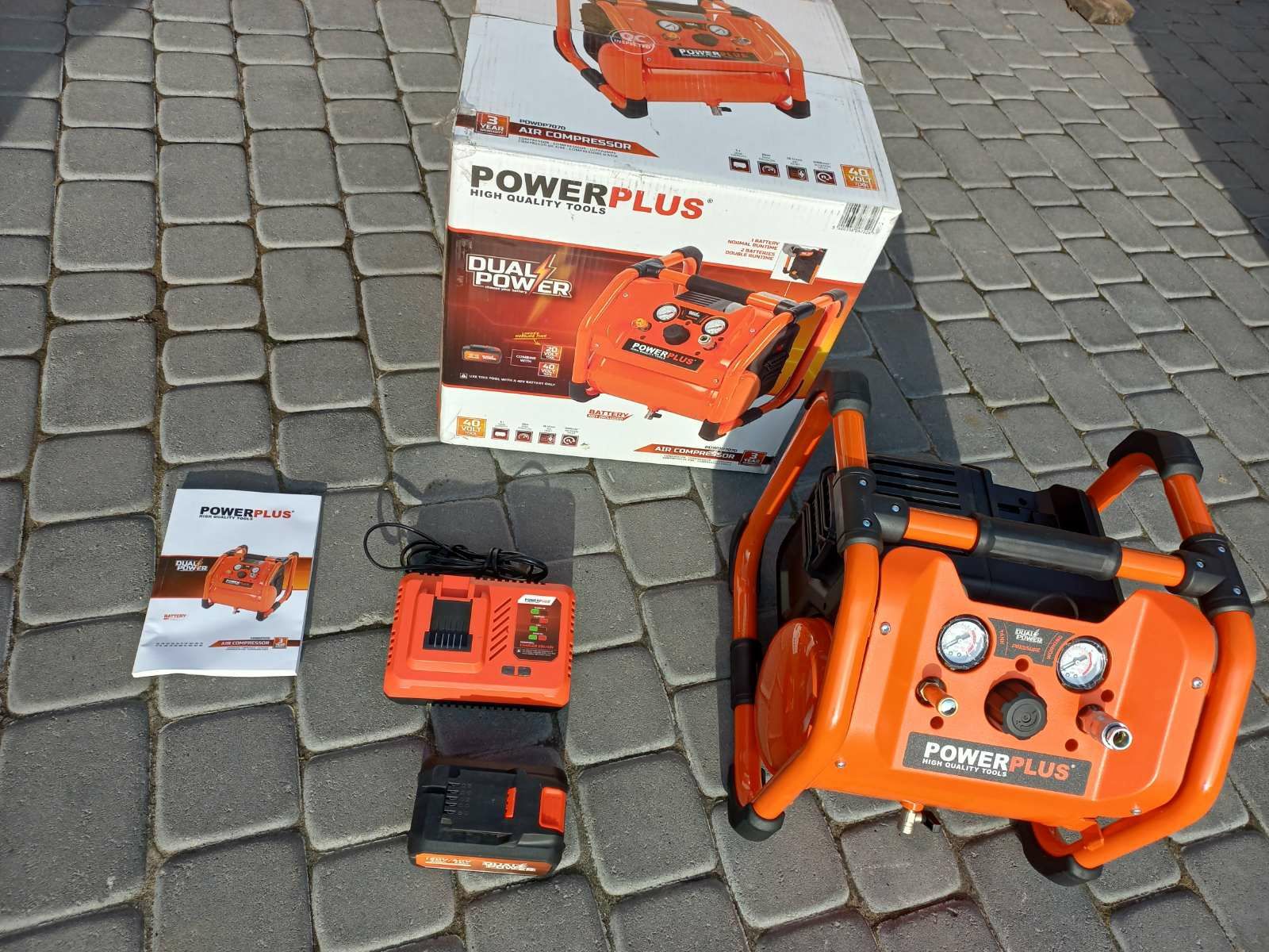 Потужний Акумуляторний Компресор з ресивером 40в powerplus powdp7070