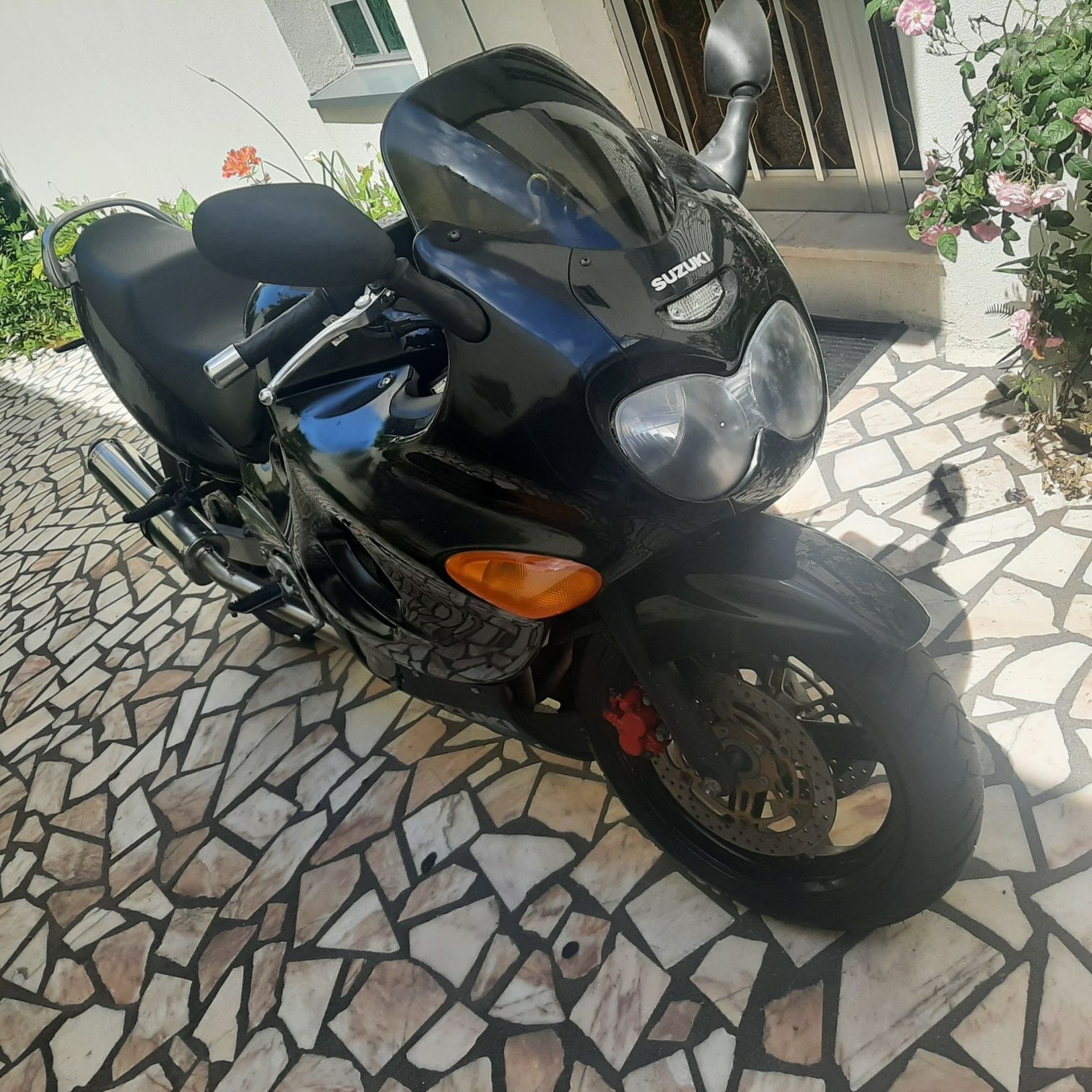 Suzuki gsxr 750 em ótimo estado