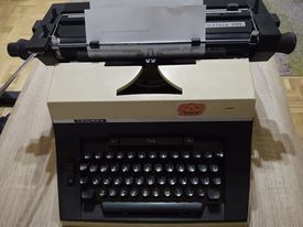 maszyna do pisania Triumph