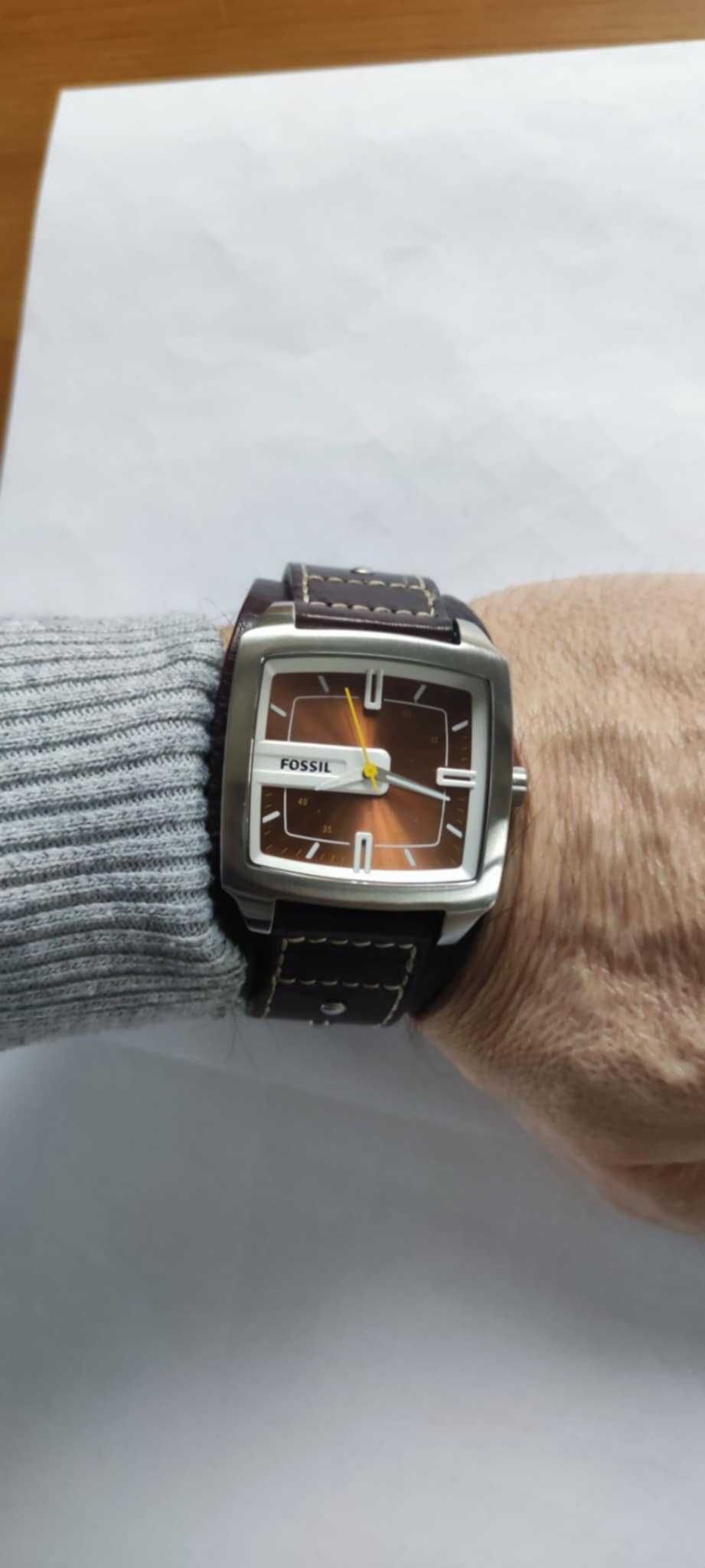 Zegarek Fossil Casual Analog model JR9990