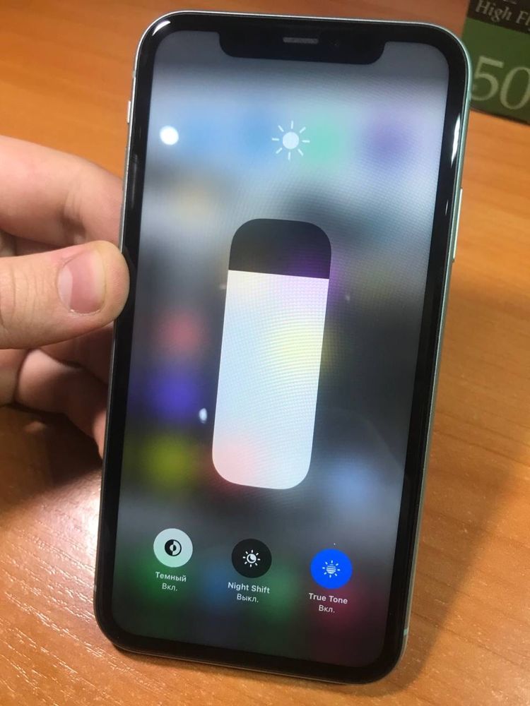 Продам iPhone 11