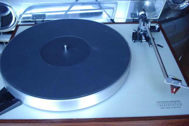 Gira discos Luxman 262