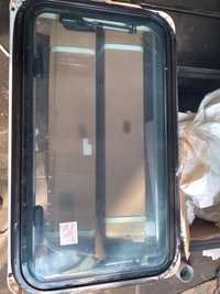 Okno boczne termiczne do kampera lub przyczepy 70x40lux