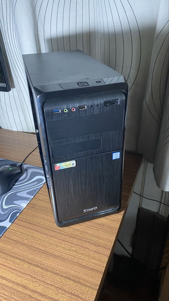 Pc gamer i3 com R9 380