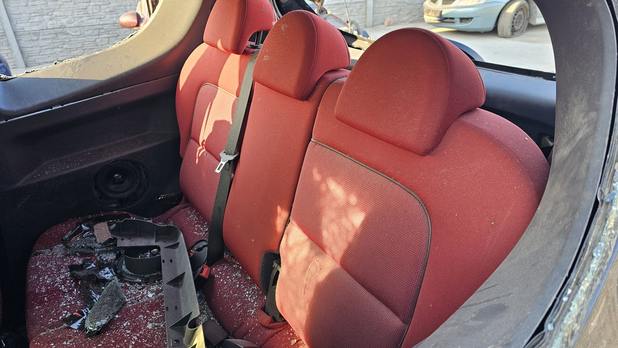 Авторазборка mitsubishi colt запчасти разборка автозапчасти кольт 3дв