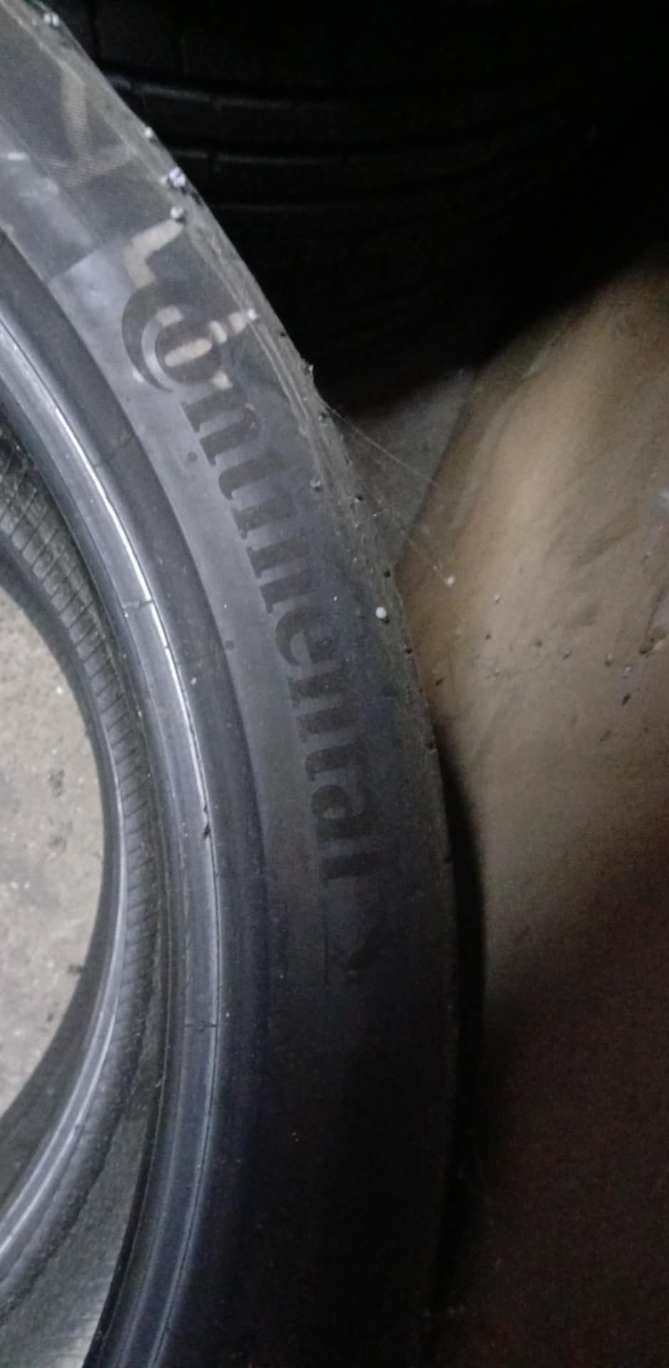 Opony 285/35/R23