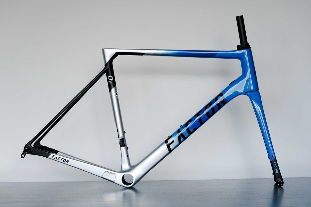 Rama FACTOR O2 Disc k. Miami Blue r. 56 + Akcesoria