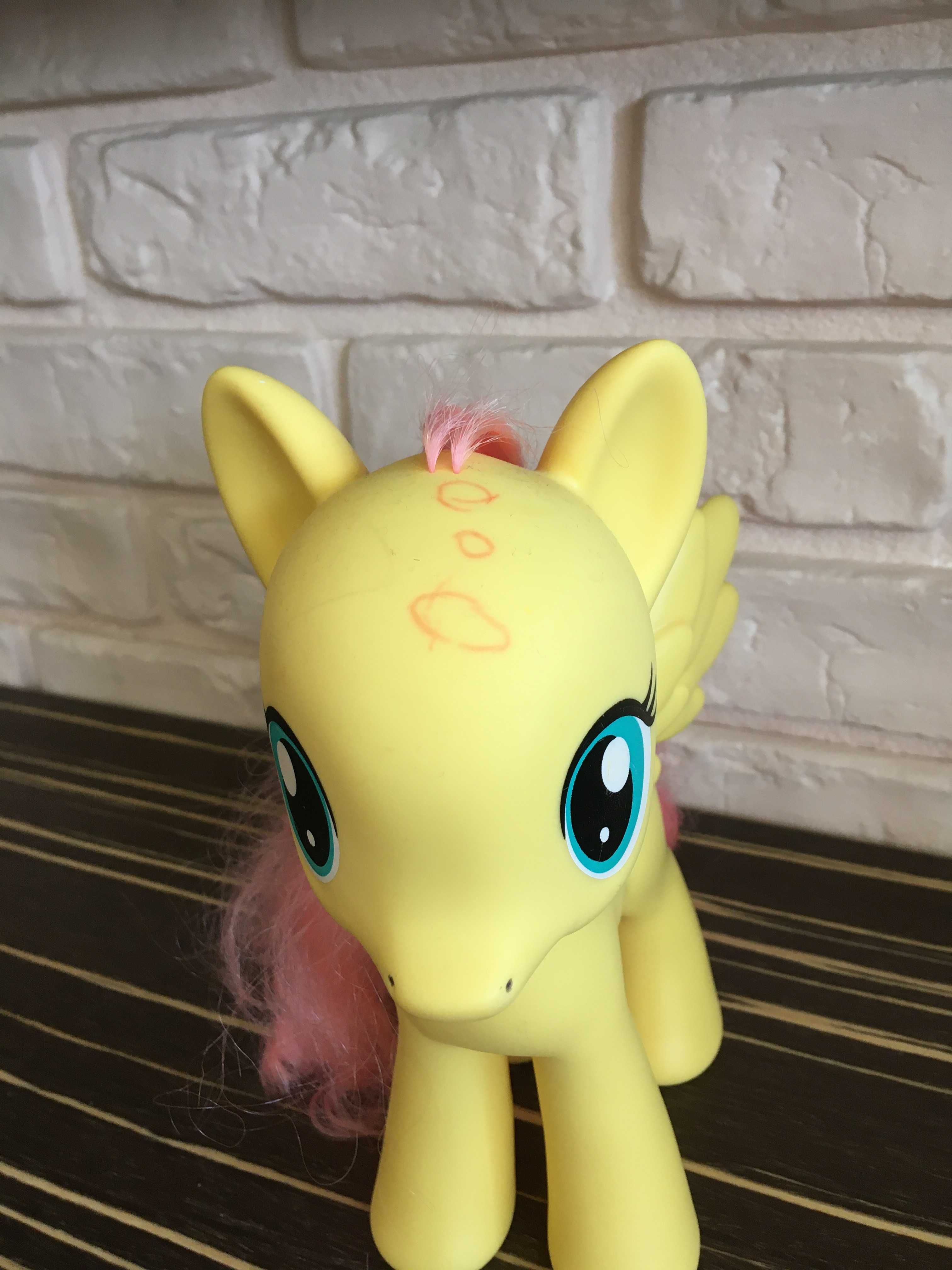My Little Pony - Fluttershy wysokość 21cm