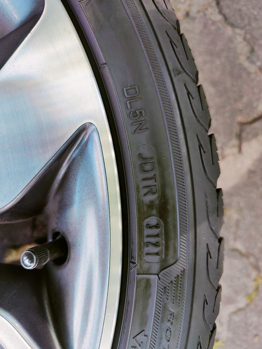 Opony zimowe 225/40 R18 z alufelgami