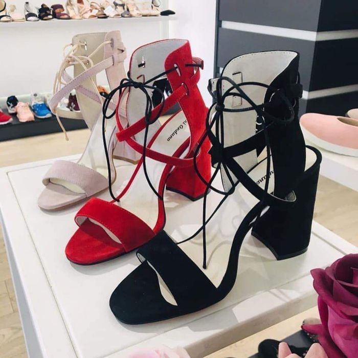 Босоножки женские