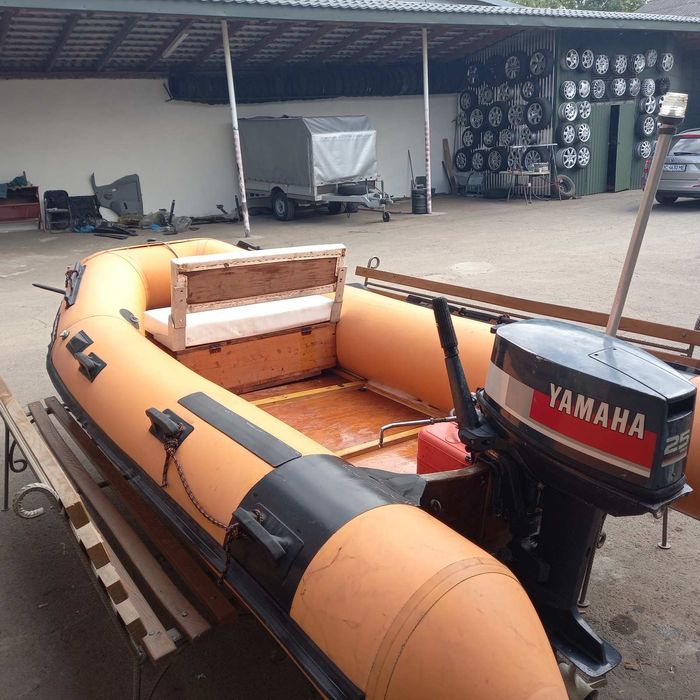 Лодка, човен Bat Italia 4.3 м