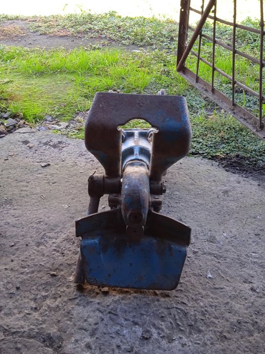 Продам фаркоп мтз