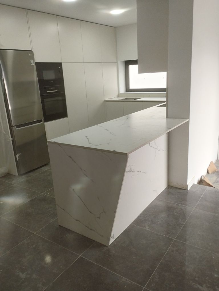 Cozinhas novas ,fabrico próprio