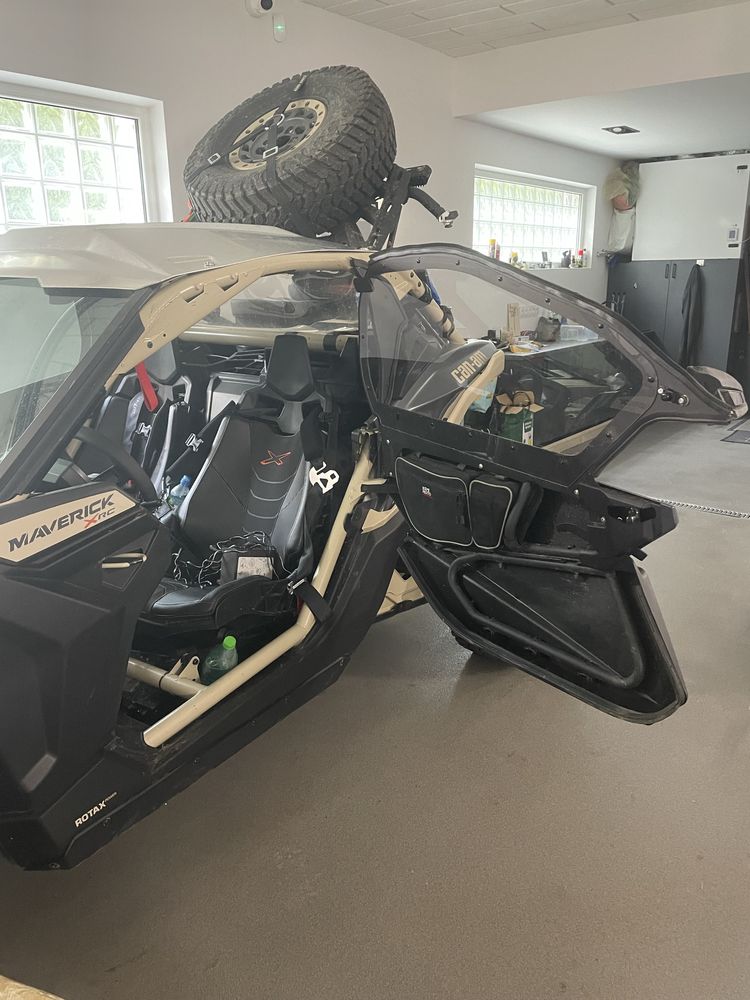 Can am meverick rc 2023r fv