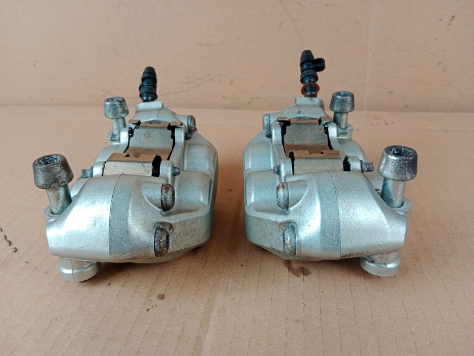 Ducati Monster 696 Zaciski Hamulcowe Przód BREMBO Zacisk Klocki 08-14