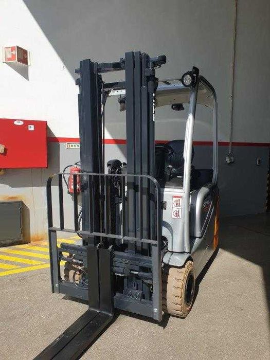 Empilhador STILL usado