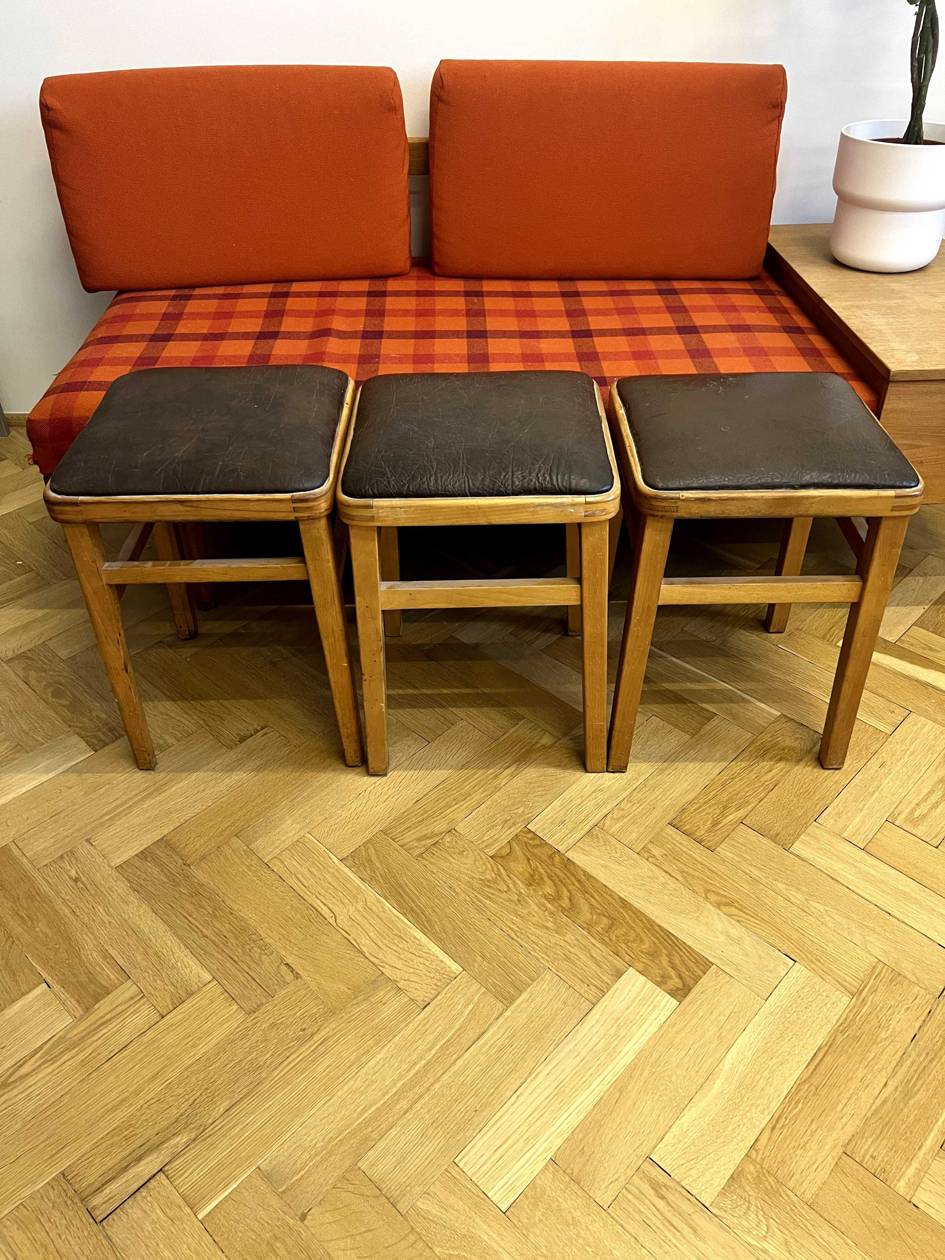 trzy taborety taboret vintage prl retro radomsko fabryka mebli giętych