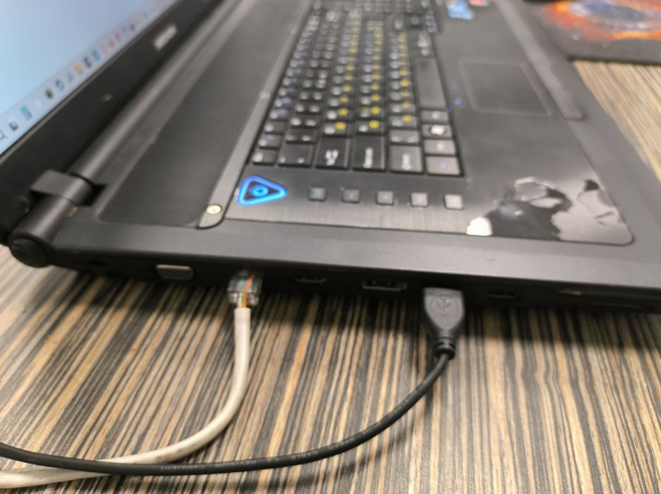 Мультимедийный ноутбук Medion AKOYA P8614, i7 Q720 2.8GHz , 18,4"