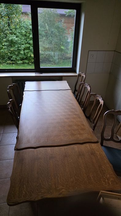 Stól ludwik. Stary stół