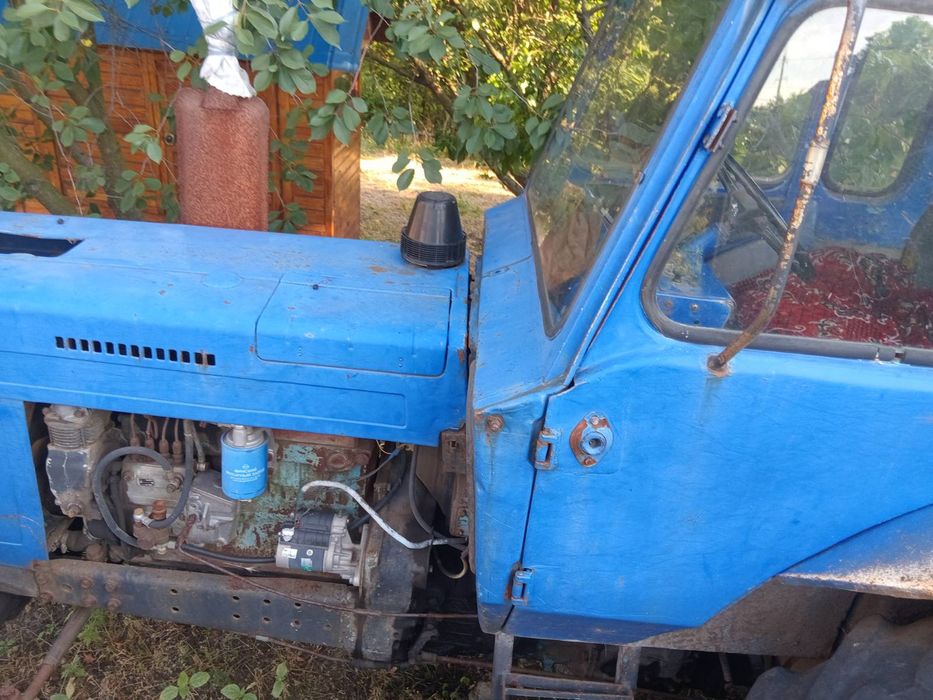 В продаже МТЗ-80. Диска.культиватор.плуг .опрыскиватель.