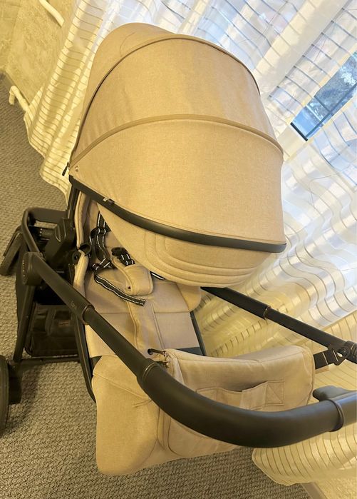 Універсальна коляска Carrello Epica 2025 року, 2 в 1