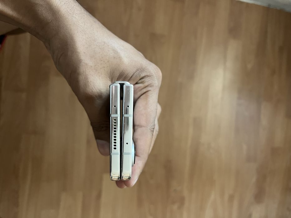 Samsung galaxy Z fold 4