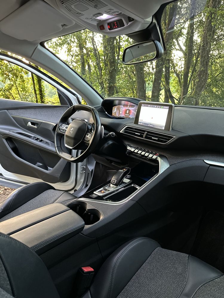 PEUGEOT 3008 1.5 BLUE-HDI CX AUTOMÁTICA
