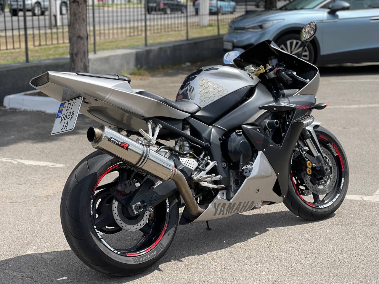 Продам Yamaha YZF R1