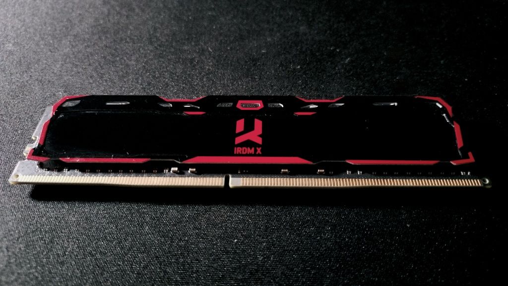 Pamięć RAM Goodram IRDM X DDR4 16GB 3200MHz CL16
