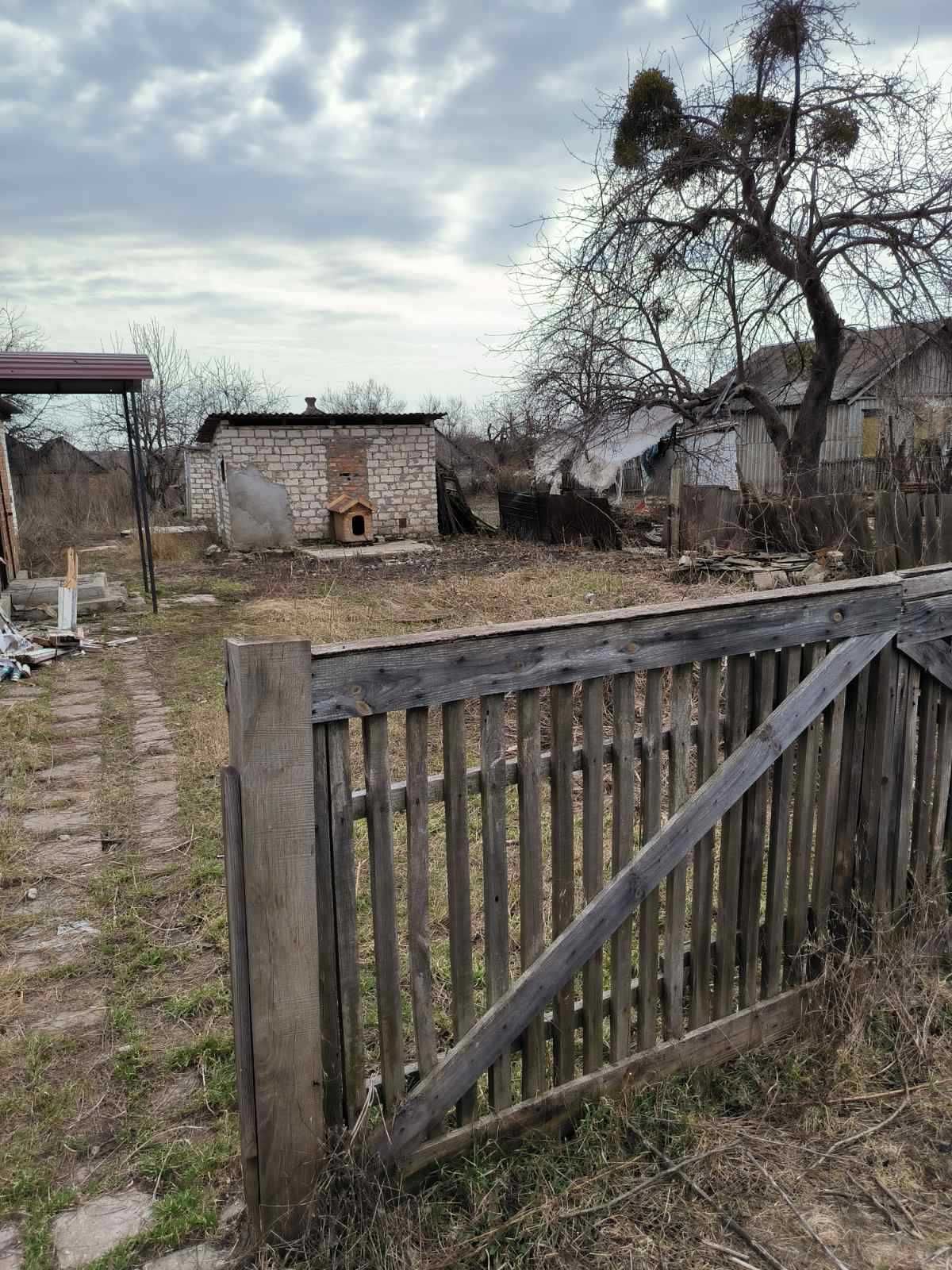 Продам будинок в тихому центрі м. Ізюм, Харківської області.