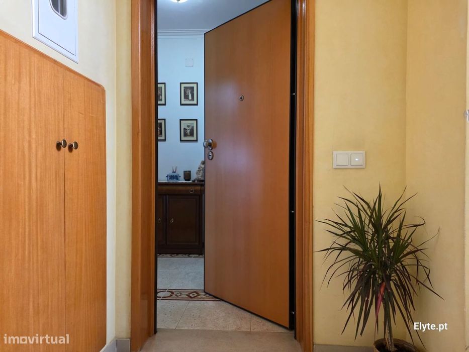 Apartamento de 4 assoalhadas com quintal em Santarém