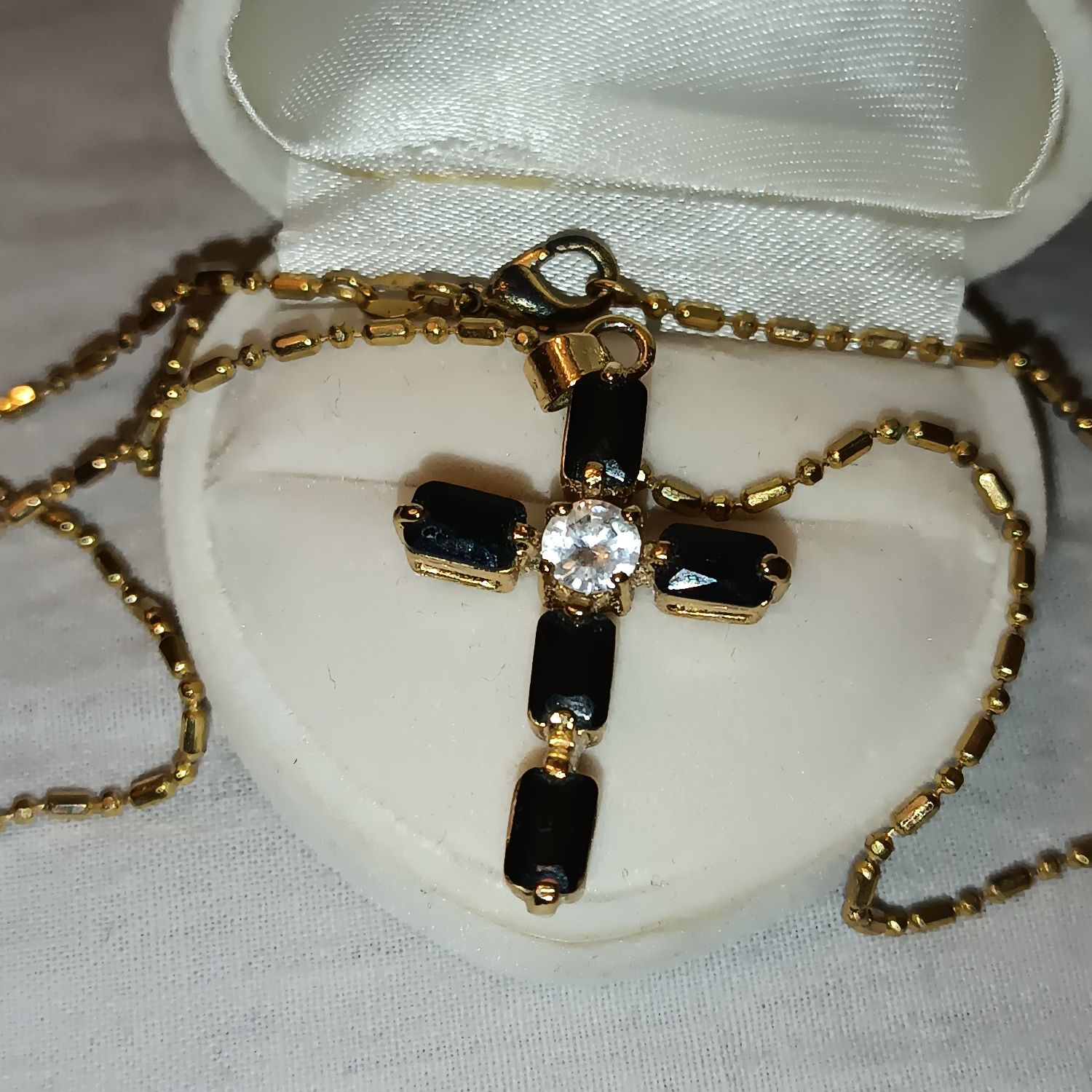 gold cross chain necklace