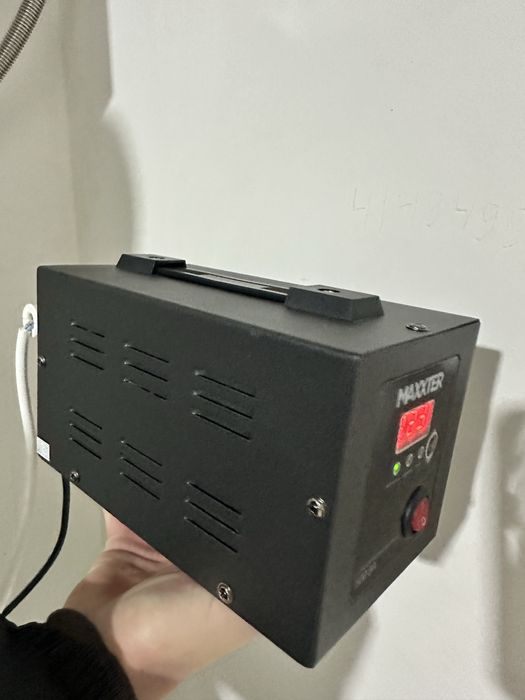 Стабілізатор напруги Maxxter MX-AVR-E500-01