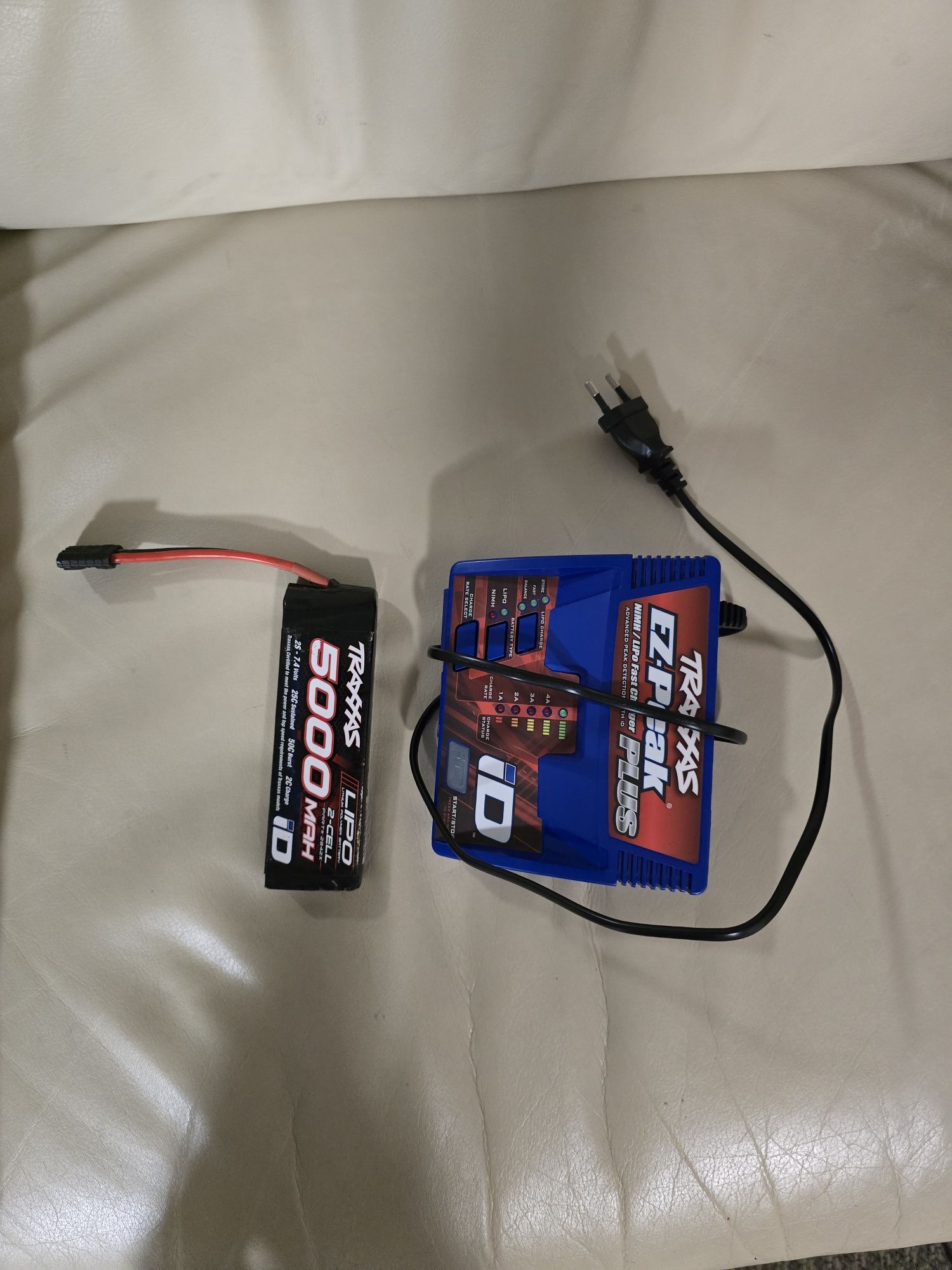 TRAXXAS Slash 4WD BL-2S VXL 1/10 + ładowarka i bateria SPRAWNY