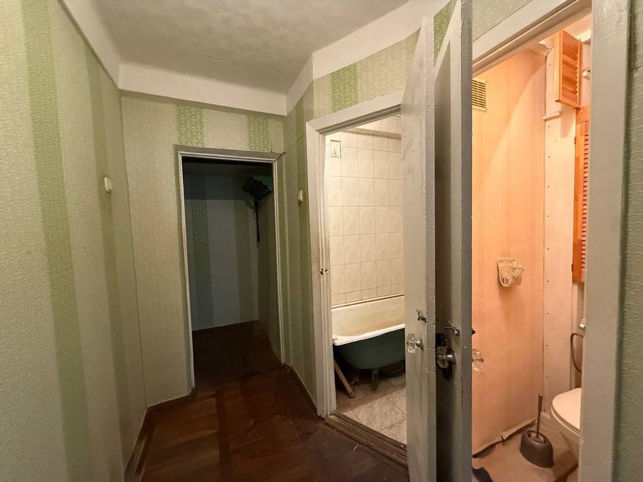 Без Комісії. Київ. Зодчих. Продаж 2х квартири з Балконами.