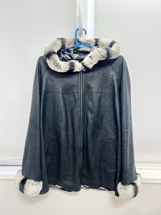 Куртка Gian Ferre із нат.шкіри, двостороння, тиснення змія, 2xl, 54/56