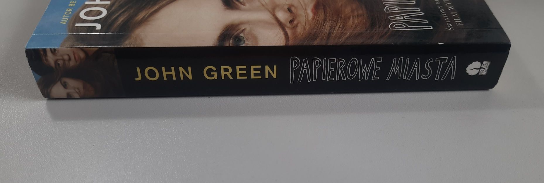 "Papierowe miasta" John Green