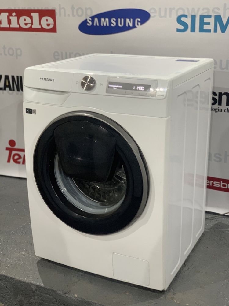 Samsung (WW10T654CLH) на 10.5 килограм загрузки.