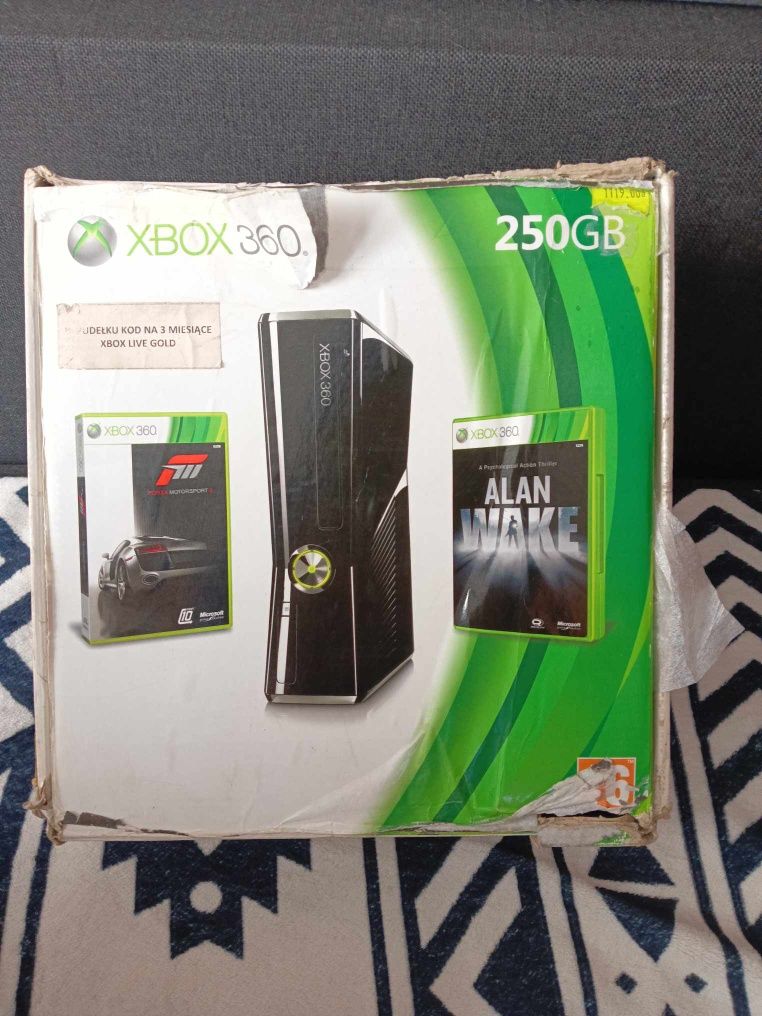 Sprzedam XBOX 360 250GB