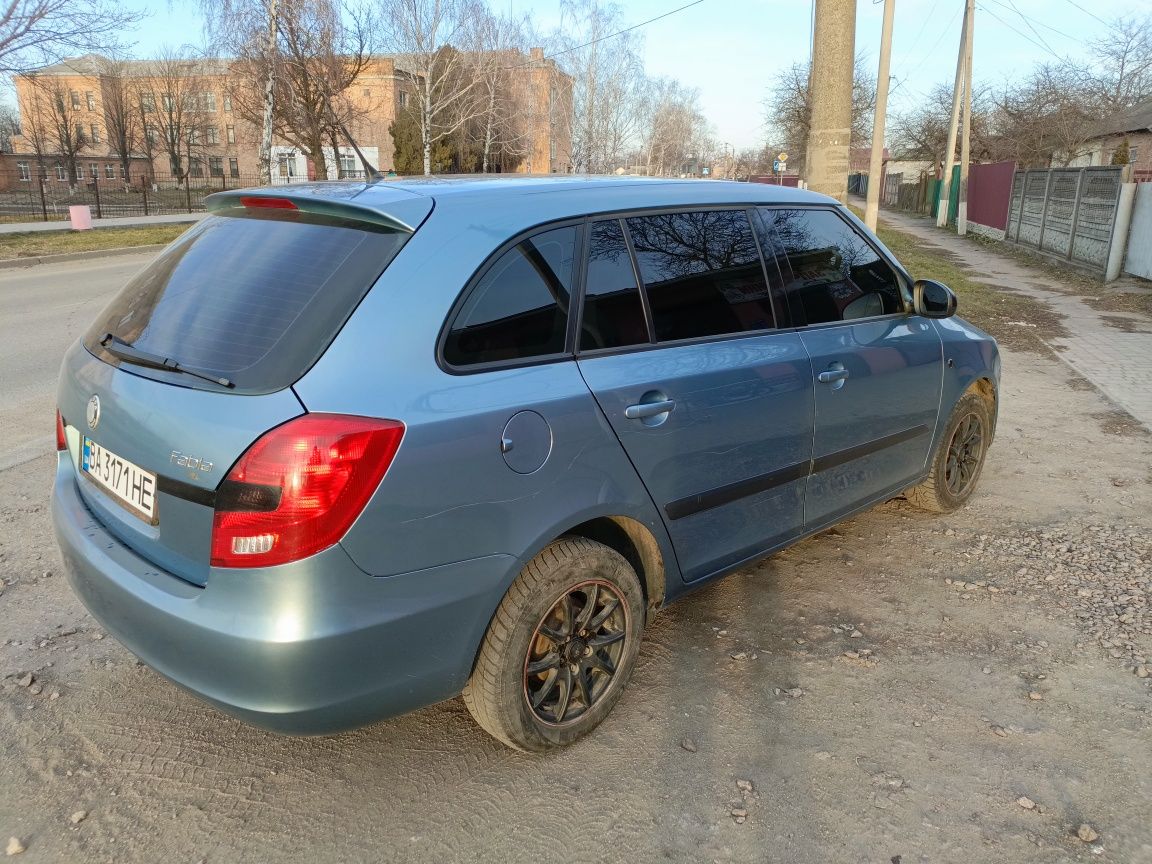 Skoda Fabia 1.2 бенз